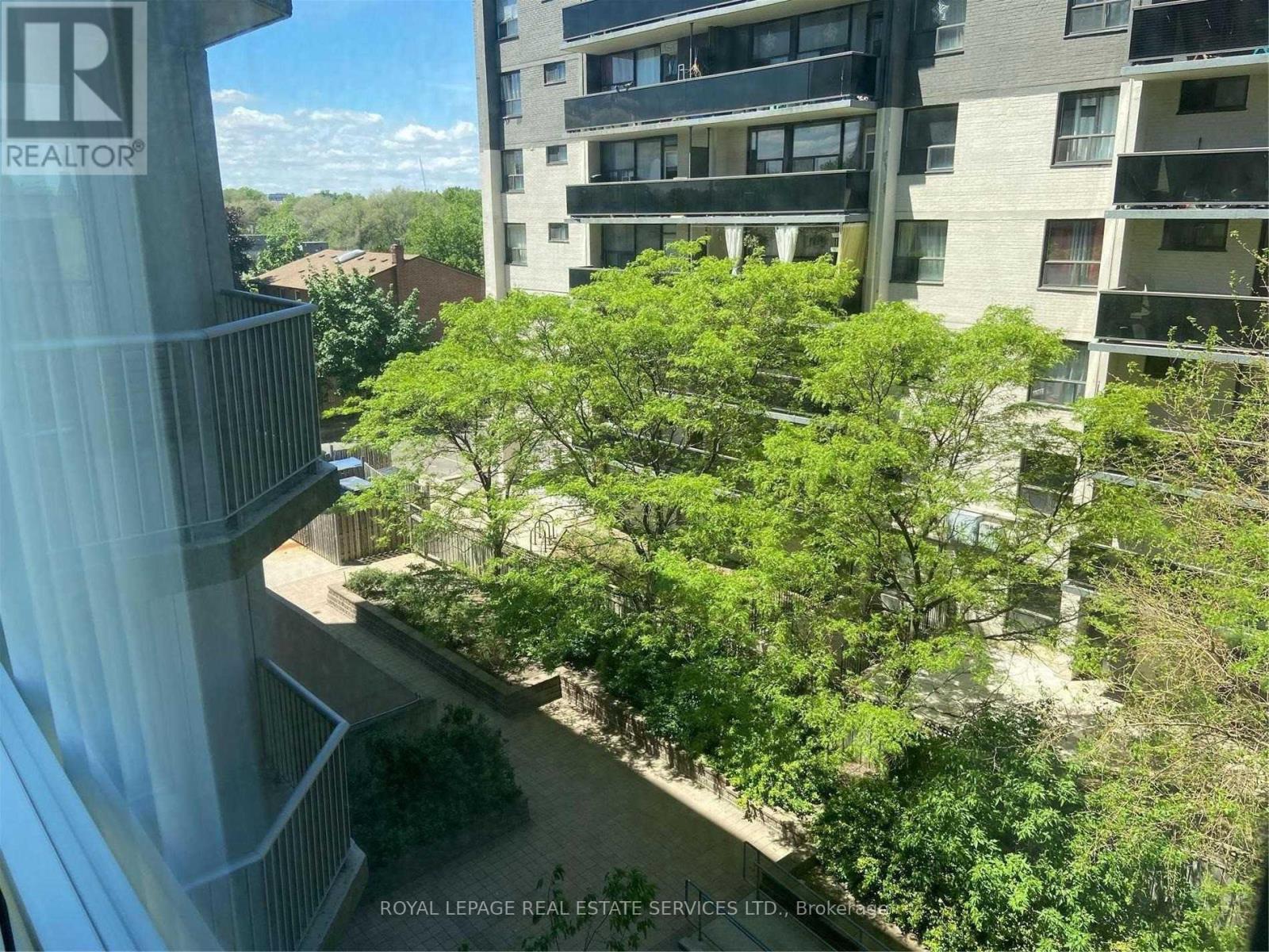 409 - 4200 Bathurst Street, Toronto (Clanton Park), Ontario  M3H 6C7 - Photo 14 - C12932186