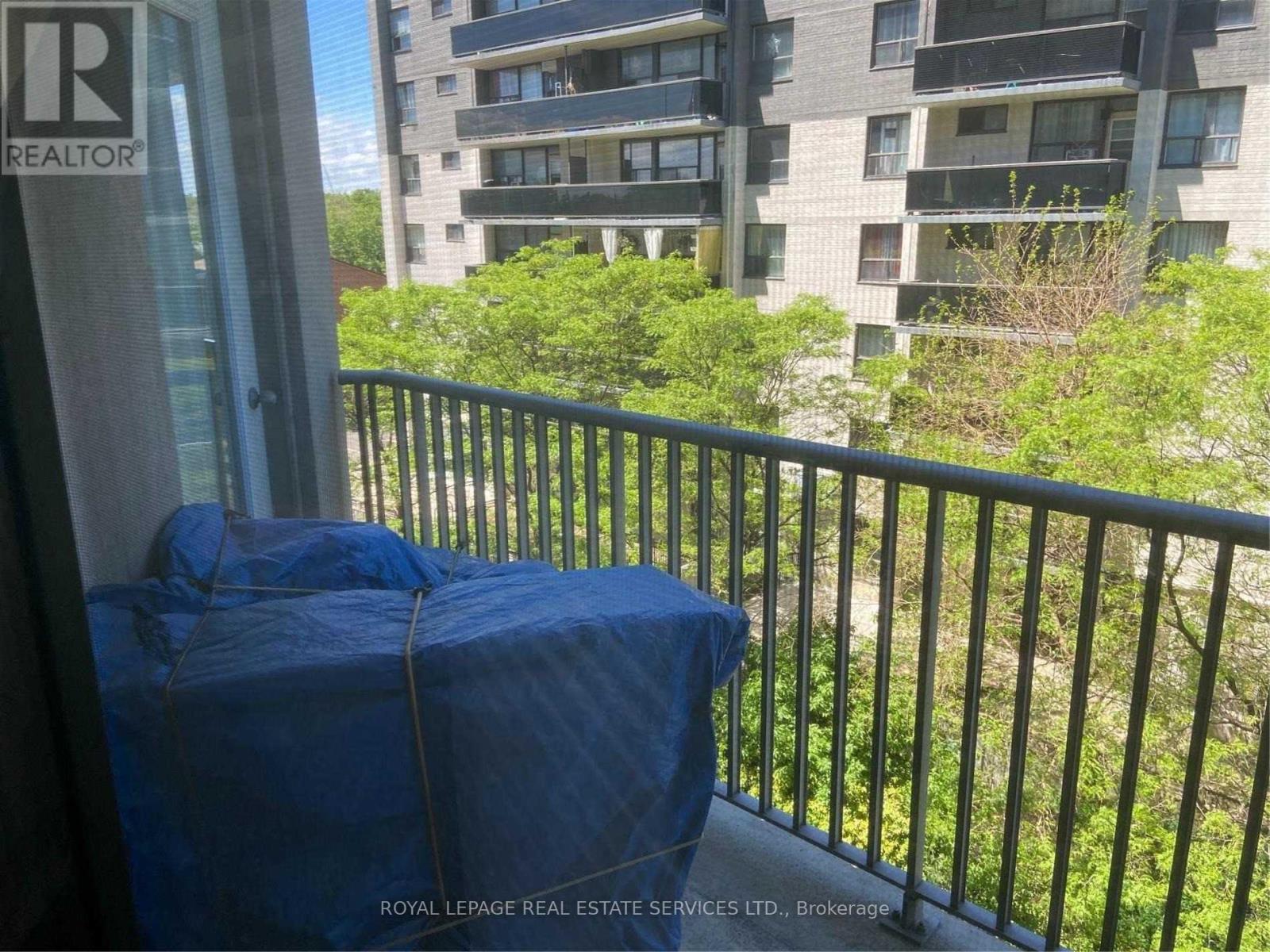 409 - 4200 Bathurst Street, Toronto (Clanton Park), Ontario  M3H 6C7 - Photo 16 - C12932186