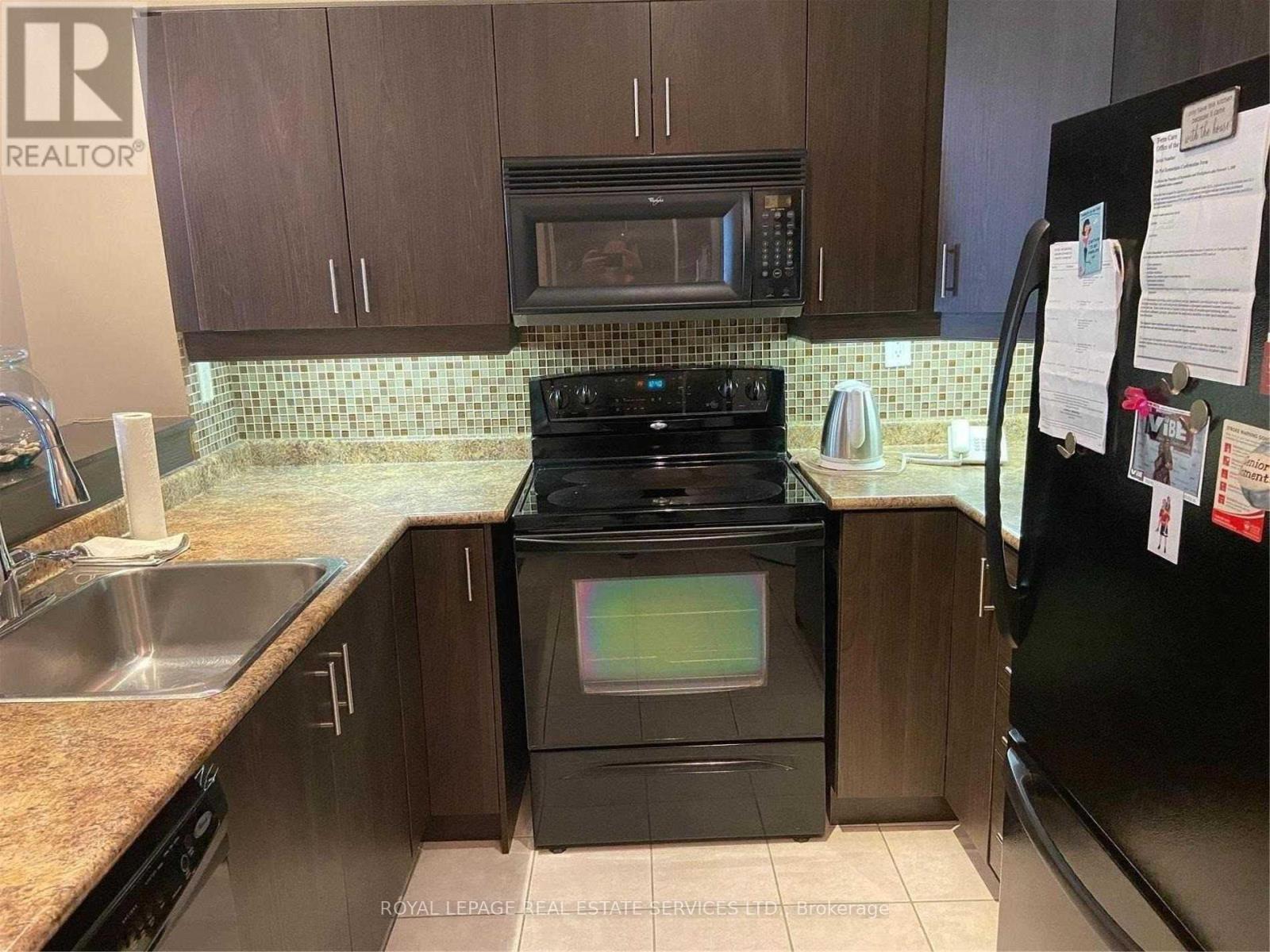 409 - 4200 Bathurst Street, Toronto (Clanton Park), Ontario  M3H 6C7 - Photo 3 - C12932186