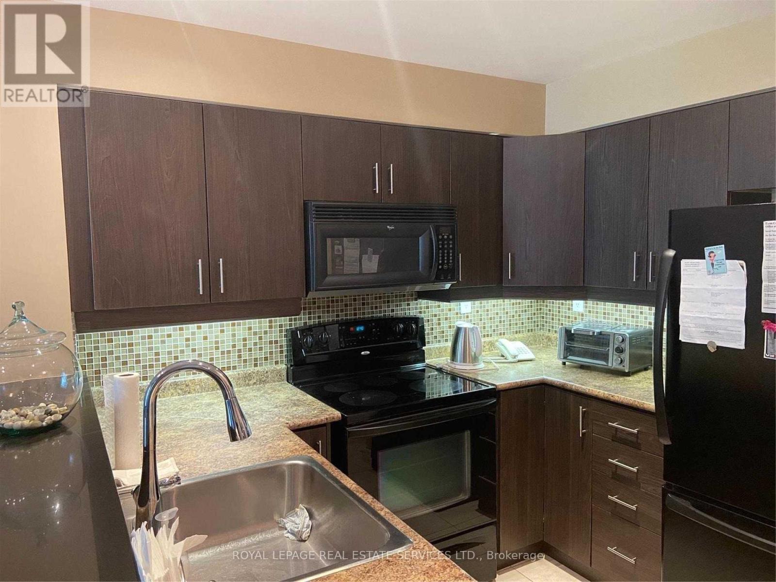 409 - 4200 Bathurst Street, Toronto (Clanton Park), Ontario  M3H 6C7 - Photo 4 - C12932186