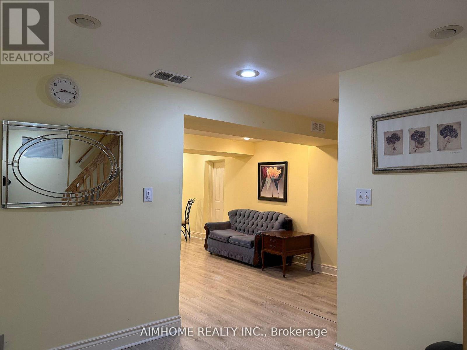 Bsmt - 50 Silverview Drive, Toronto (Newtonbrook East), Ontario  M2M 2B3 - Photo 5 - C12932200