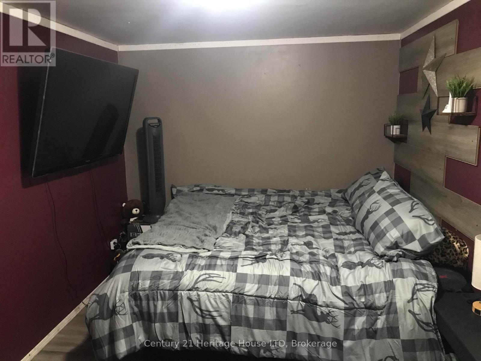 223 Bernard Avenue, Fort Erie, Ontario  L0S 1N0 - Photo 15 - X12932156