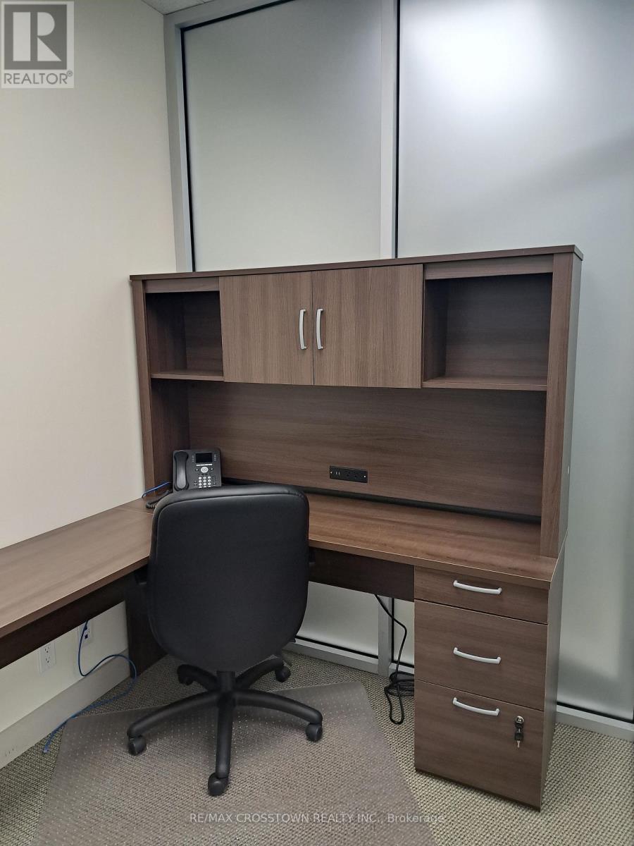 7-4 - 17075 Leslie Street, Newmarket, Ontario  L3Y 8E1 - Photo 2 - N12932162