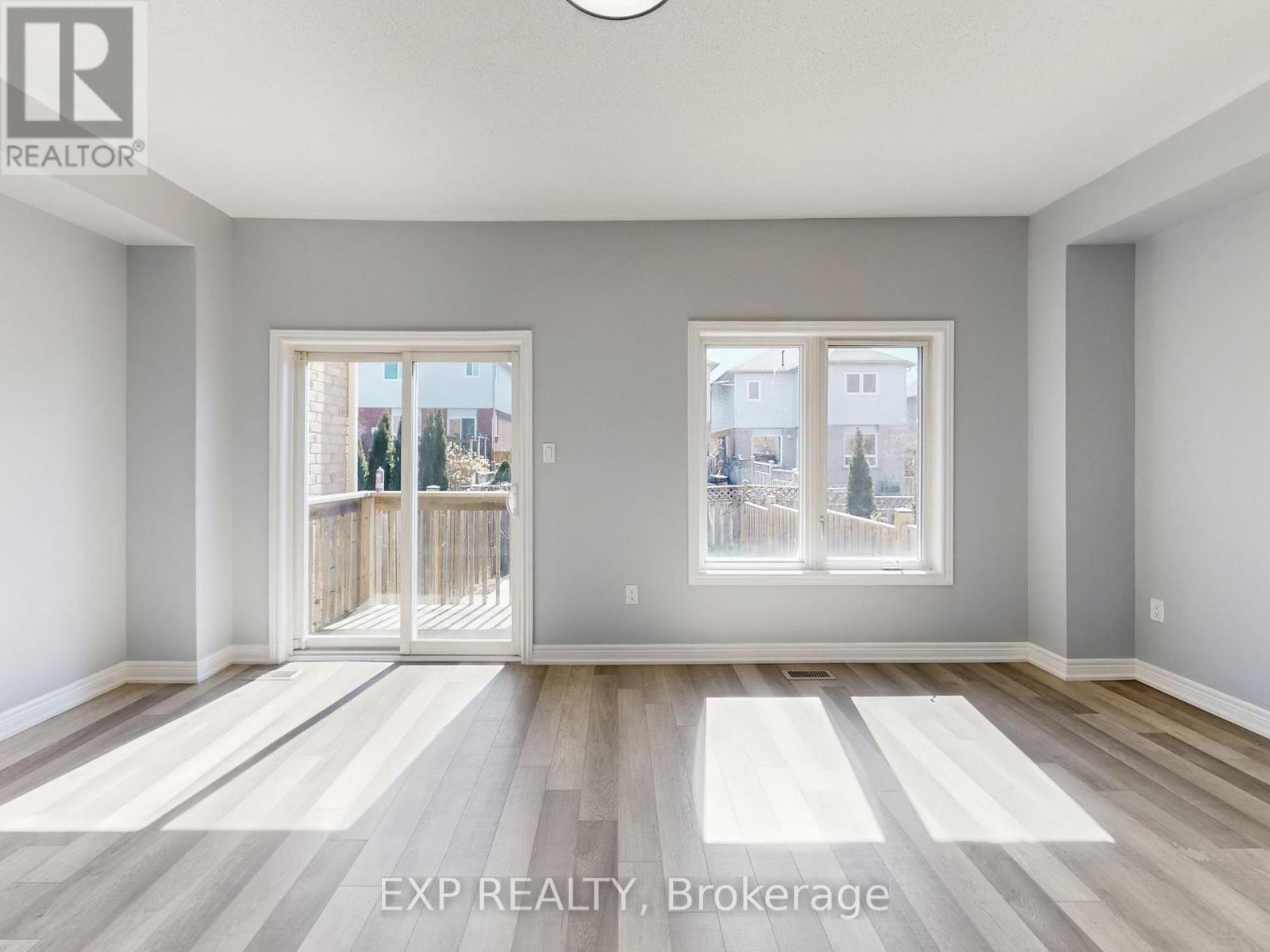 9 Matthewson Avenue, Bradford West Gwillimbury, Ontario  L3Z 3A7 - Photo 13 - N12932184