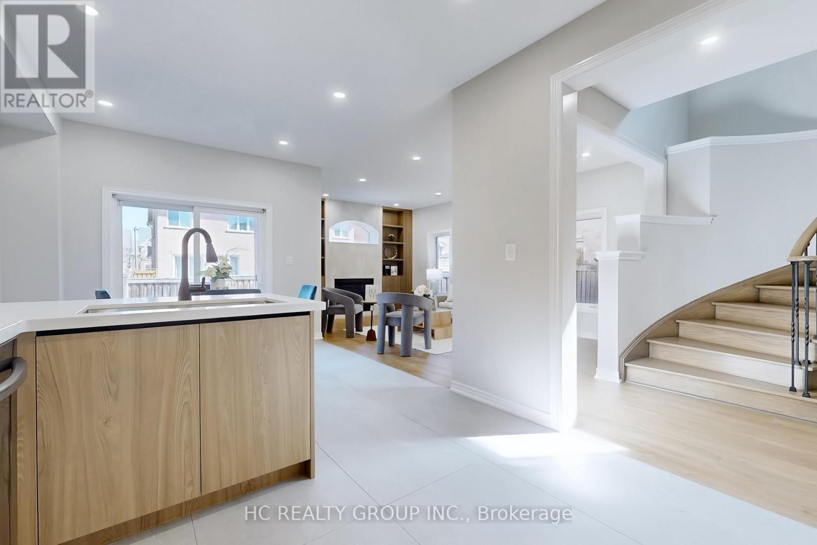 206 Wolf Creek Crescent, Vaughan, Ontario  L6A 4C4 - Photo 16 - N12932194