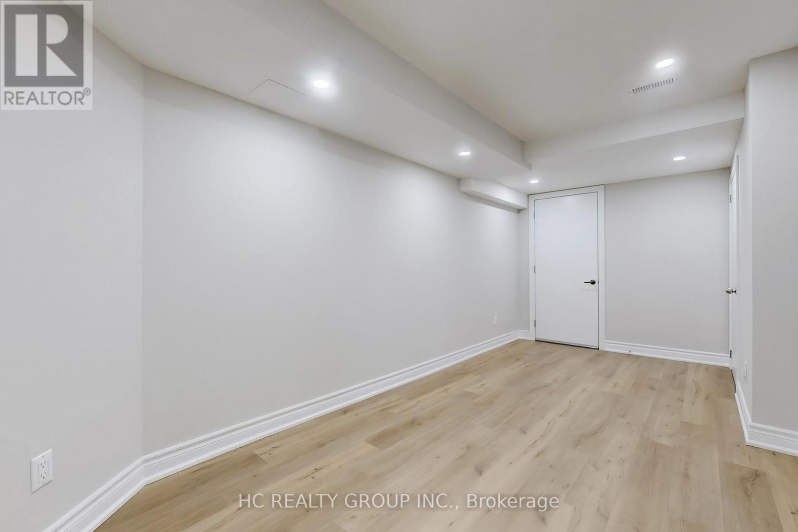 206 Wolf Creek Crescent, Vaughan, Ontario  L6A 4C4 - Photo 35 - N12932194