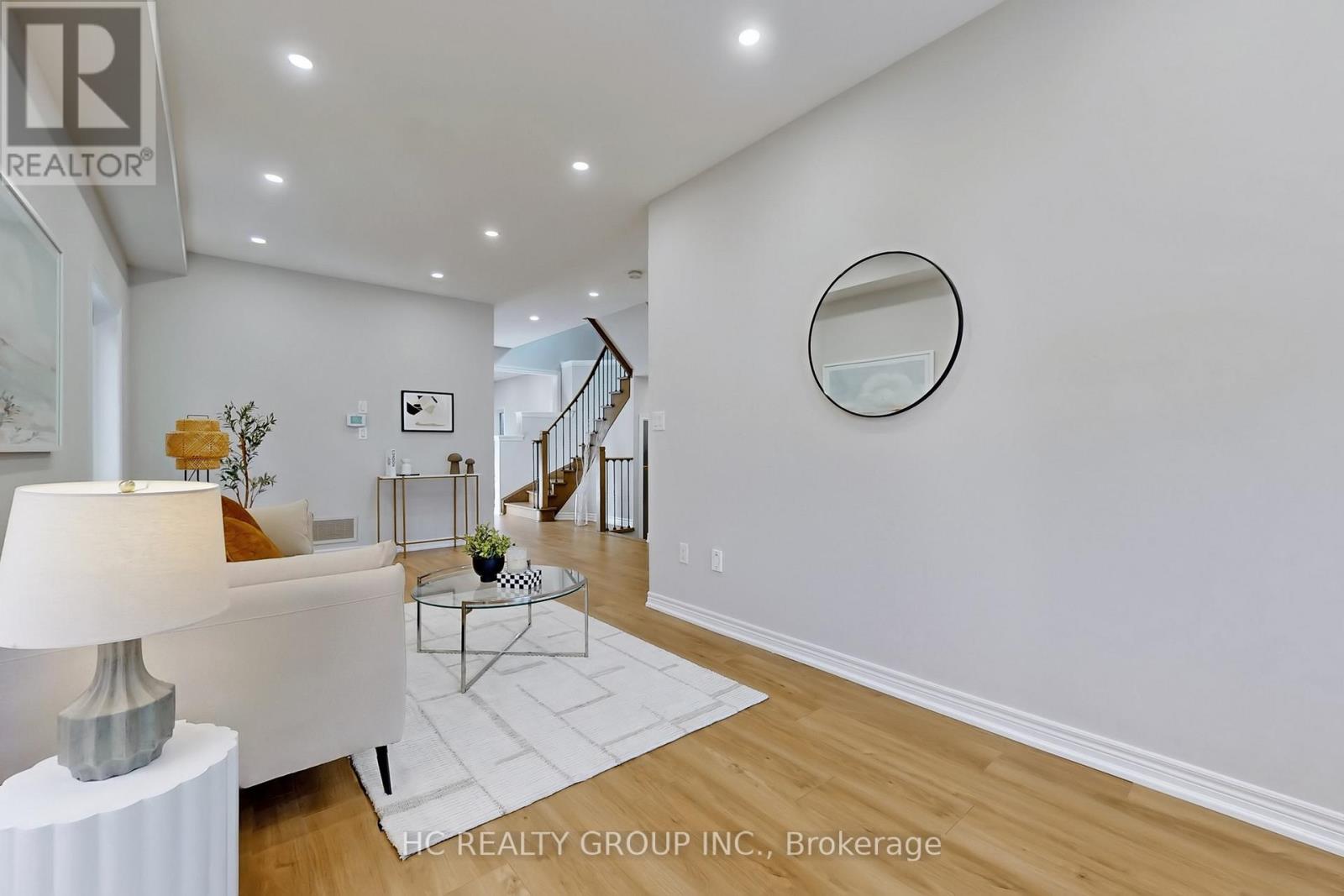 206 Wolf Creek Crescent, Vaughan, Ontario  L6A 4C4 - Photo 6 - N12932194