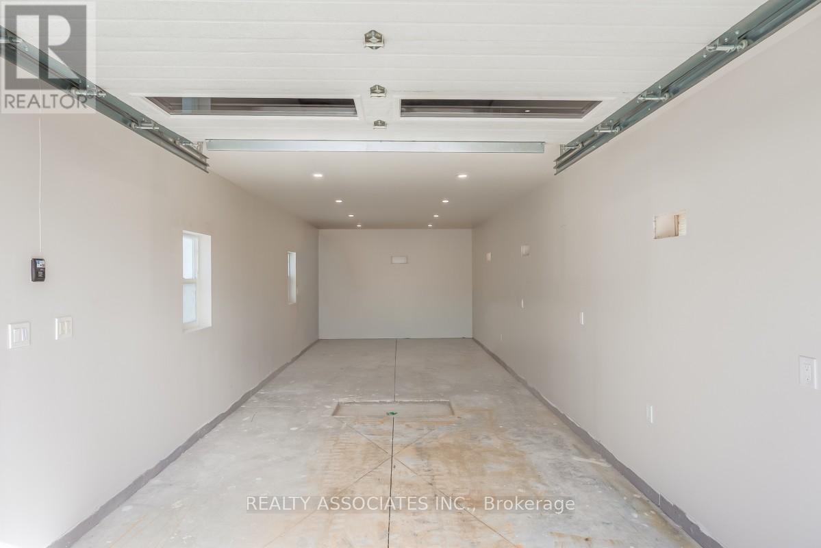 348 Miami Drive, Georgina, Ontario  L4P 2Z7 - Photo 39 - N12927860