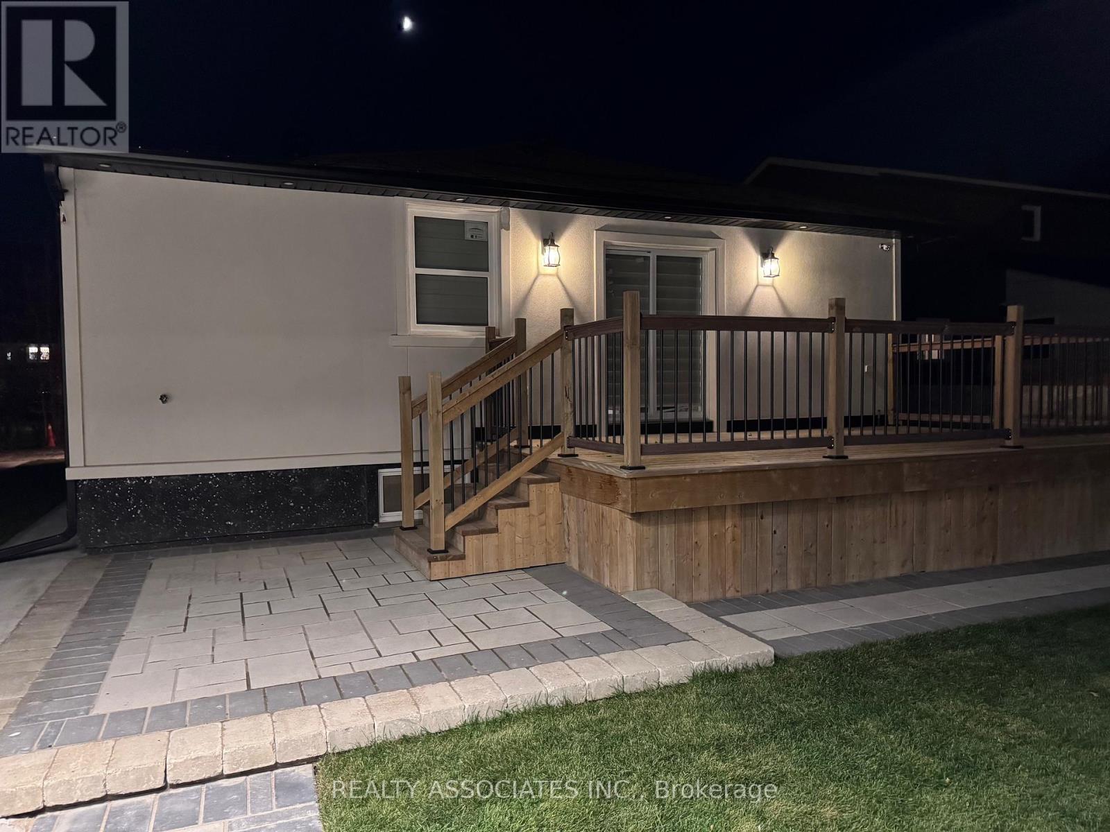 348 Miami Drive, Georgina, Ontario  L4P 2Z7 - Photo 43 - N12927860