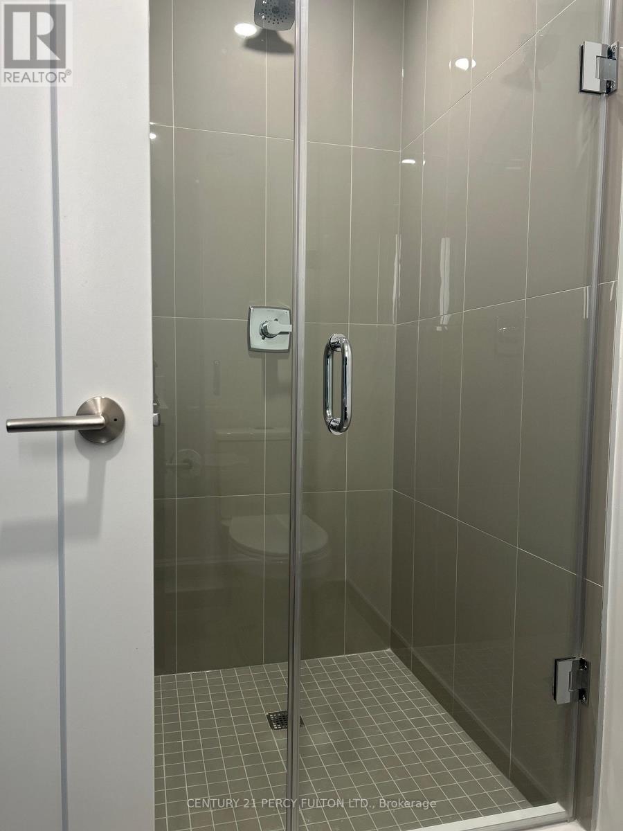 1802 - 60 Central Park Roadway, Toronto, Ontario  M9A 0E6 - Photo 12 - W12930676