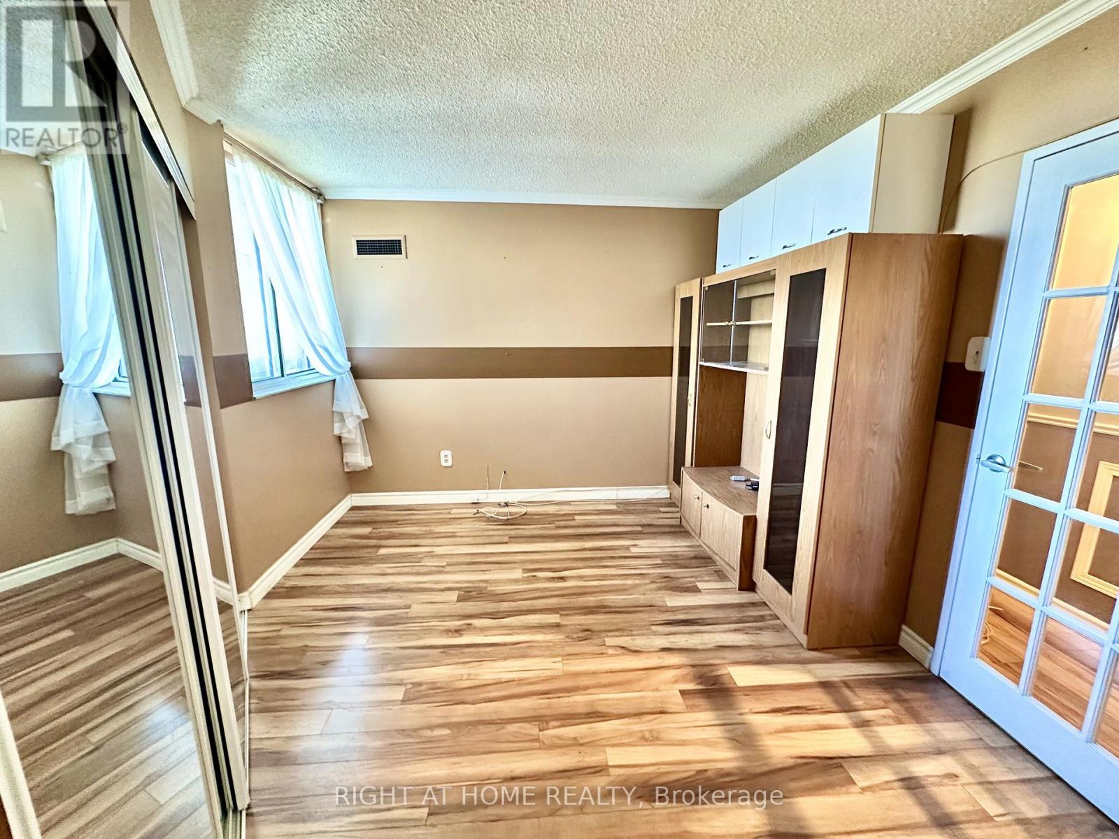 1806 - 10 Martha Eaton Way S, Toronto, Ontario  M6M 5B3 - Photo 14 - W12932172