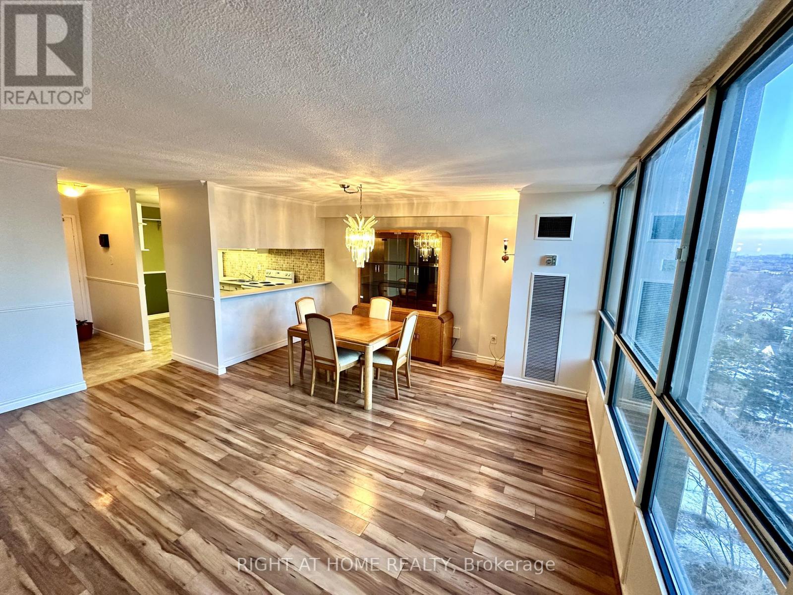 1806 - 10 Martha Eaton Way S, Toronto, Ontario  M6M 5B3 - Photo 2 - W12932172