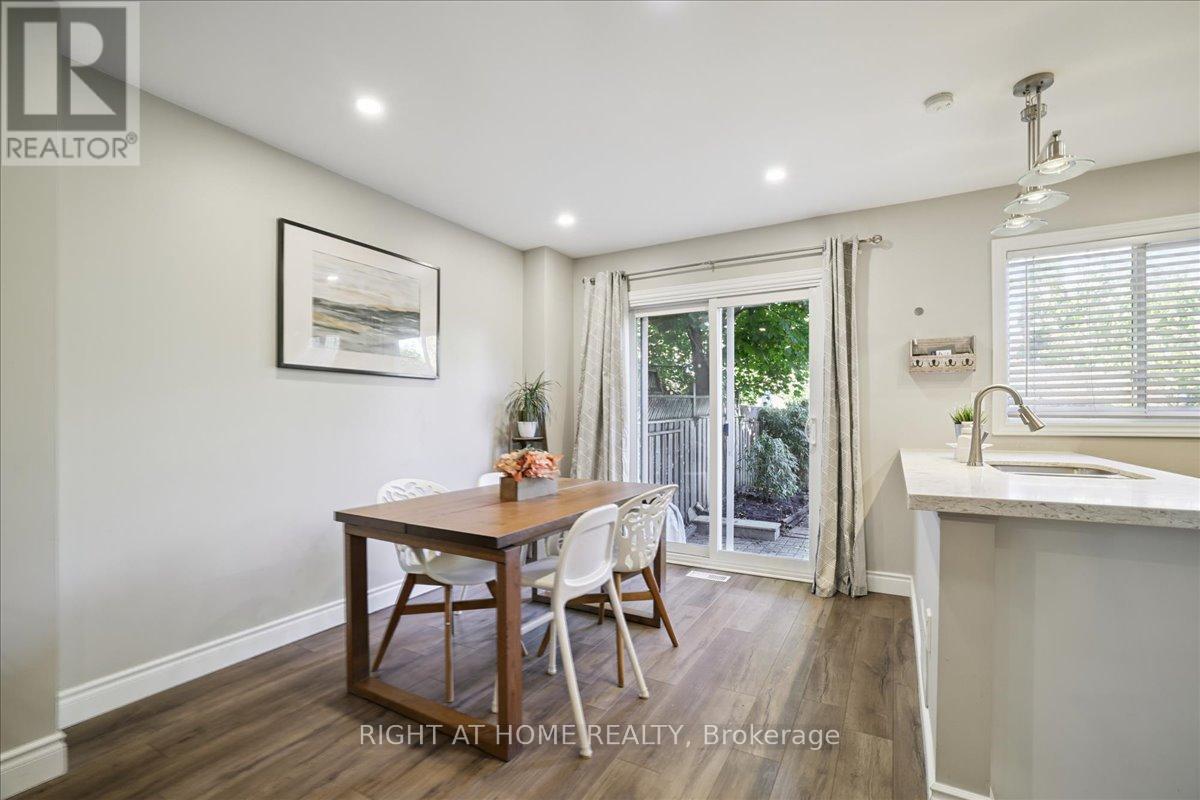 555 Taylor Crescent, Burlington, Ontario  L7L 6J7 - Photo 14 - W12932188