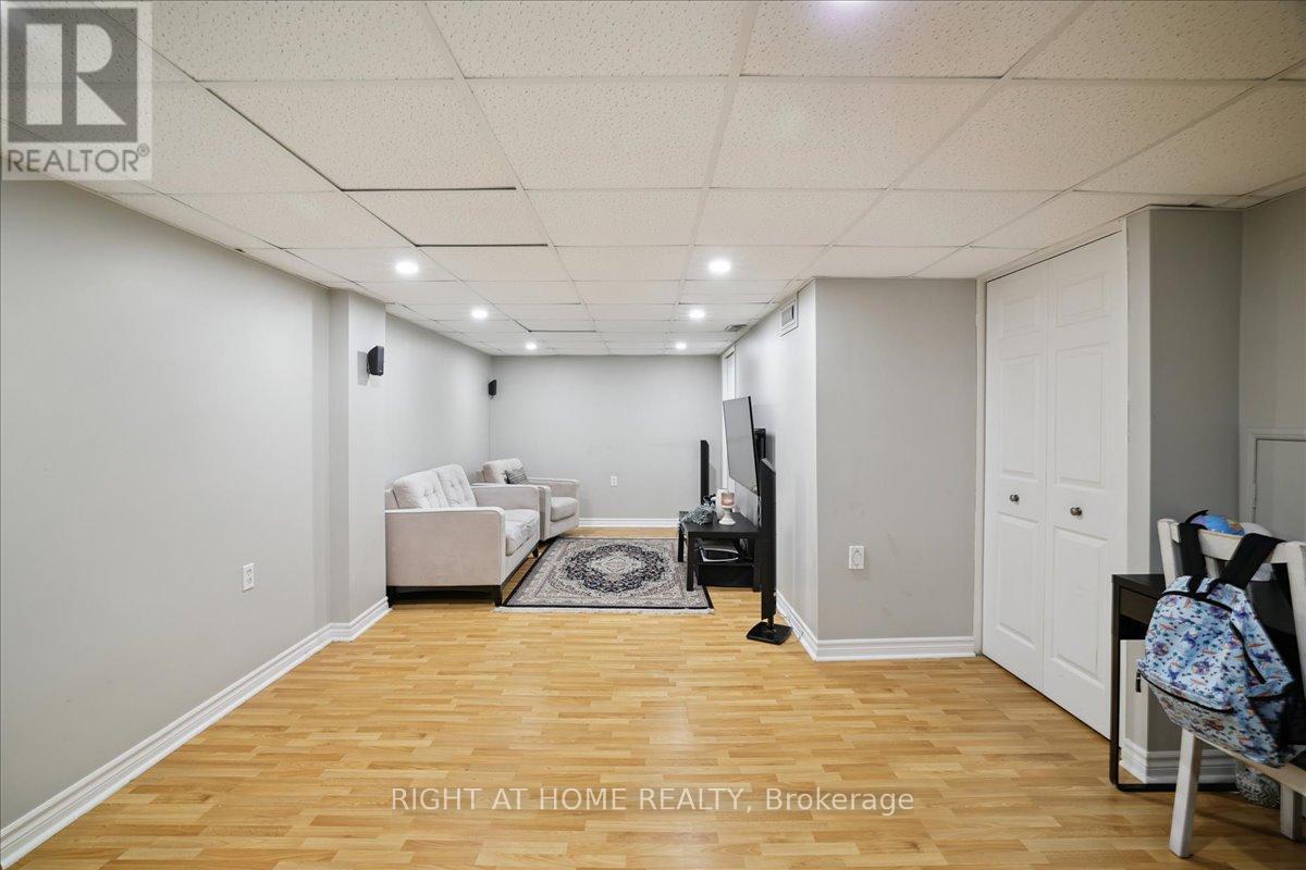 555 Taylor Crescent, Burlington, Ontario  L7L 6J7 - Photo 29 - W12932188