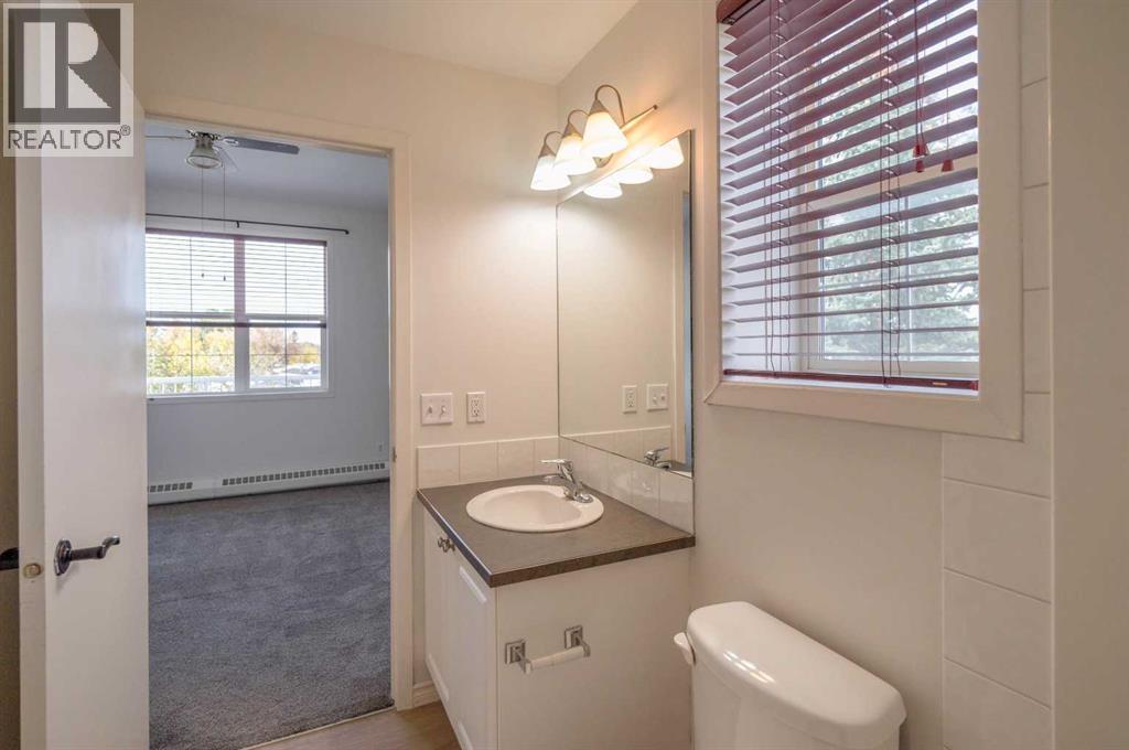 310, 1000 Applevillage Court Se, Calgary, Alberta  T2A 7Z4 - Photo 15 - A2294013