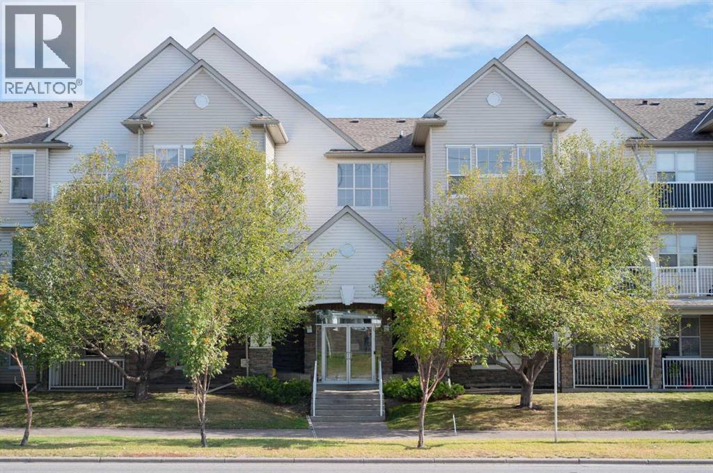 310, 1000 Applevillage Court Se, Calgary, Alberta  T2A 7Z4 - Photo 2 - A2294013