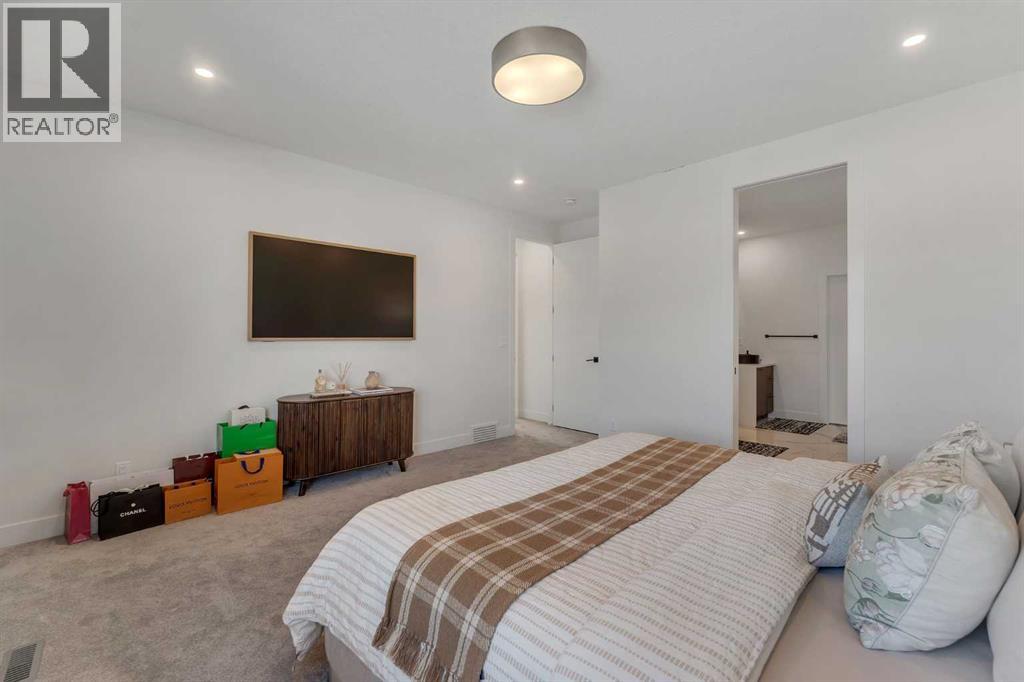 351 Lucas Way NW, Calgary, Alberta  T3P 1Z3 - Photo 30 - A2295759