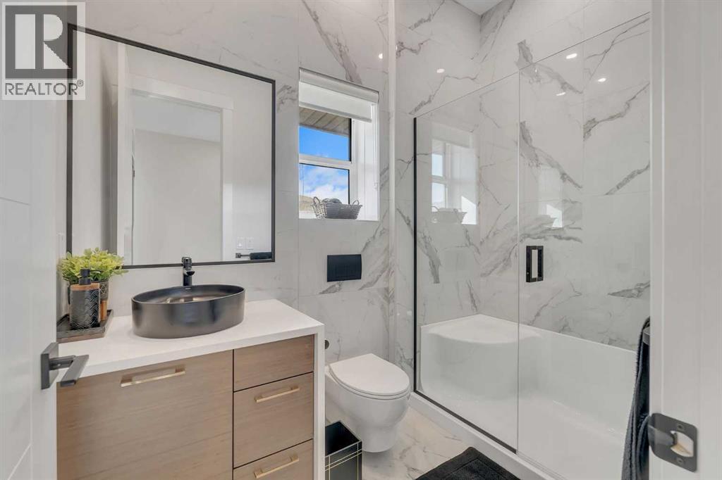 351 Lucas Way NW, Calgary, Alberta  T3P 1Z3 - Photo 7 - A2295759