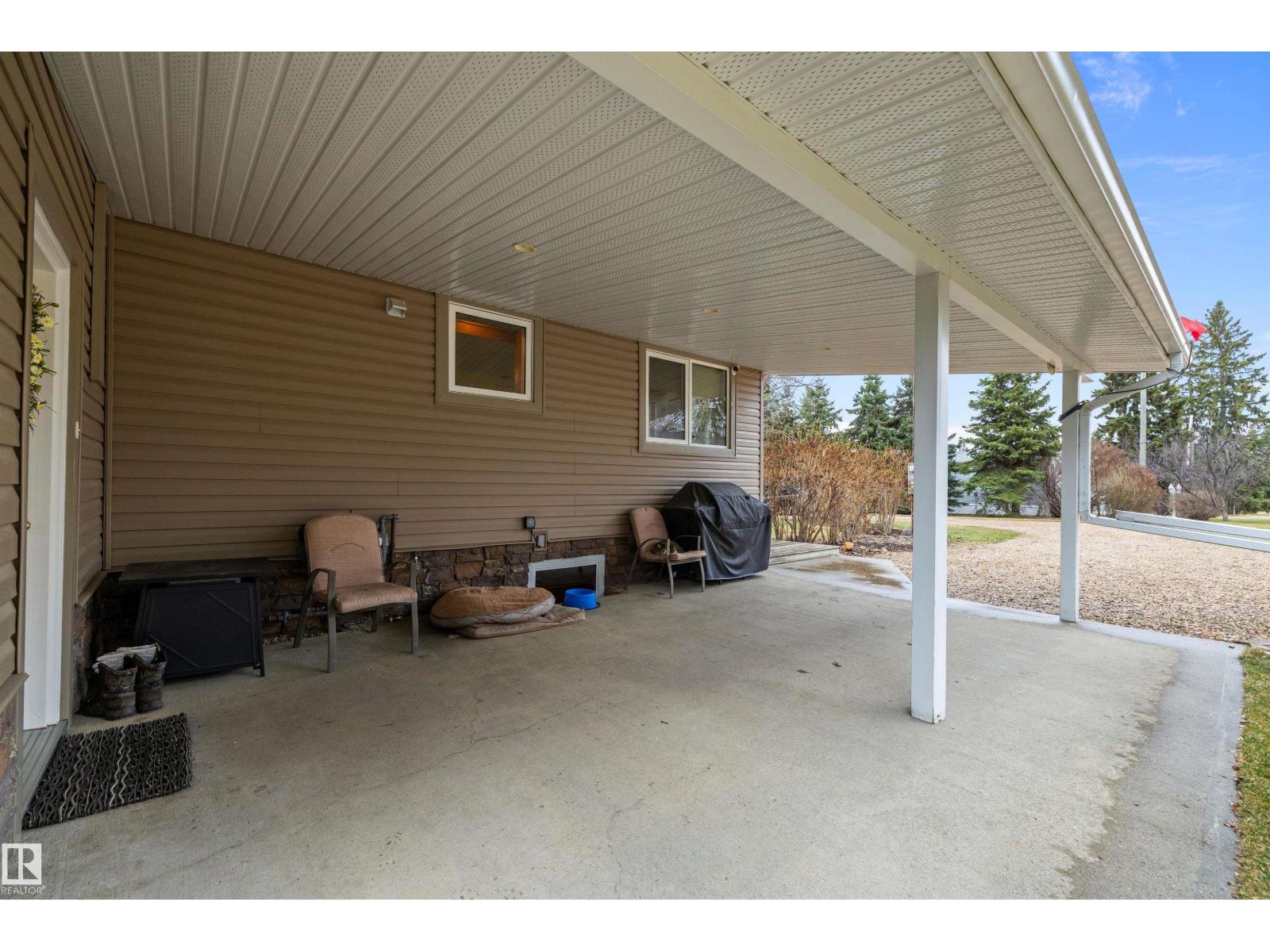 55518 Rge Road 250, Rural Sturgeon County, Alberta  T8R 1P4 - Photo 11 - E4479569