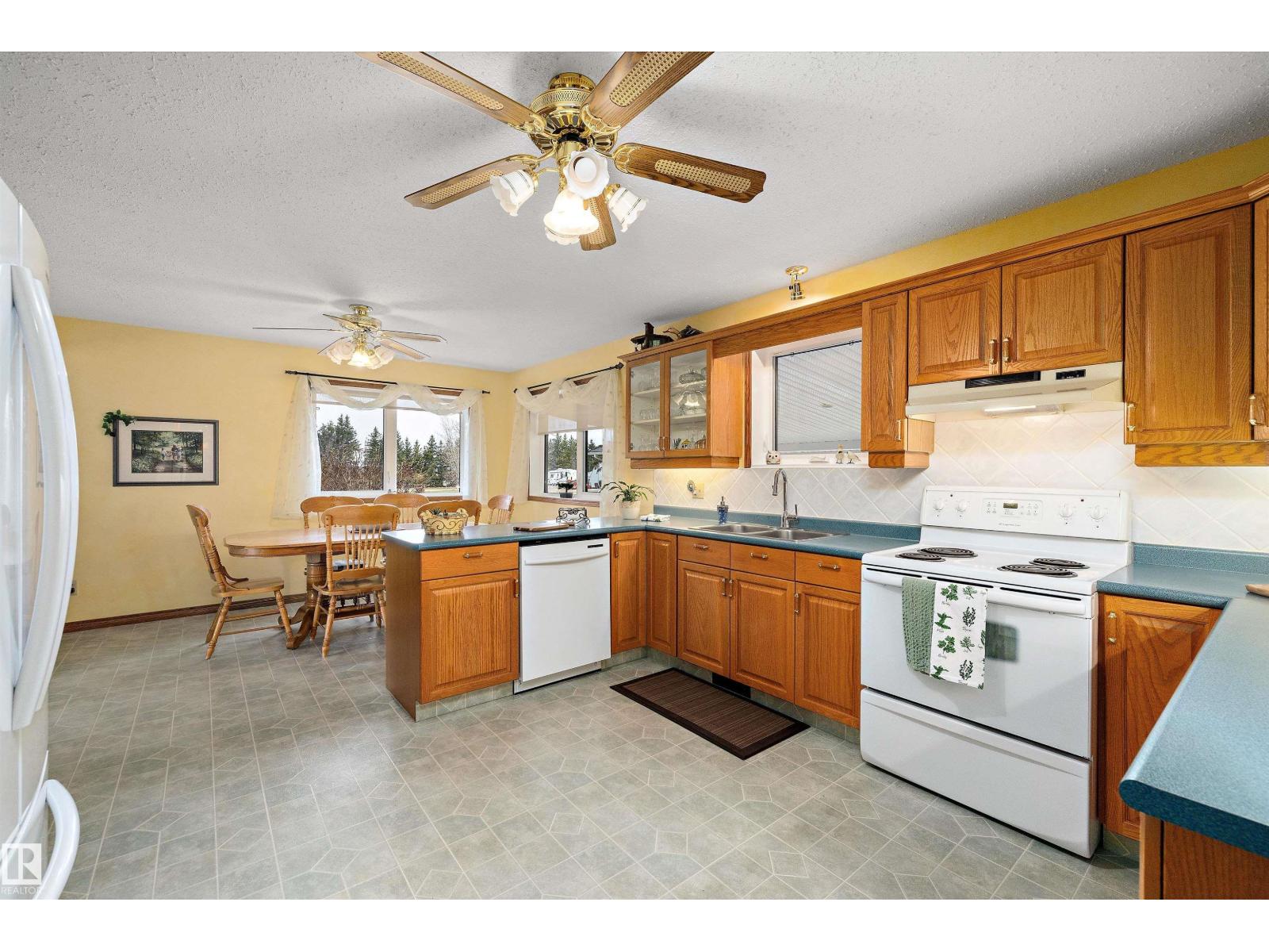 55518 Rge Road 250, Rural Sturgeon County, Alberta  T8R 1P4 - Photo 18 - E4479569