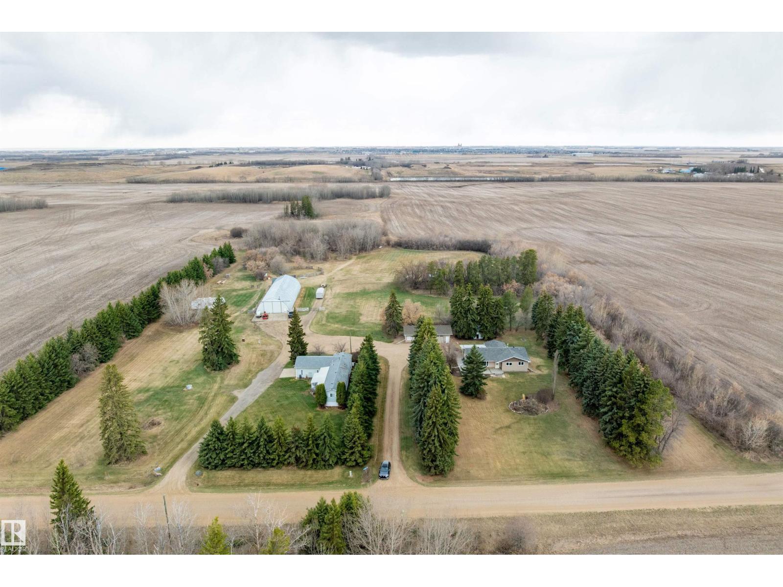 55518 Rge Road 250, Rural Sturgeon County, Alberta  T8R 1P4 - Photo 1 - E4479569