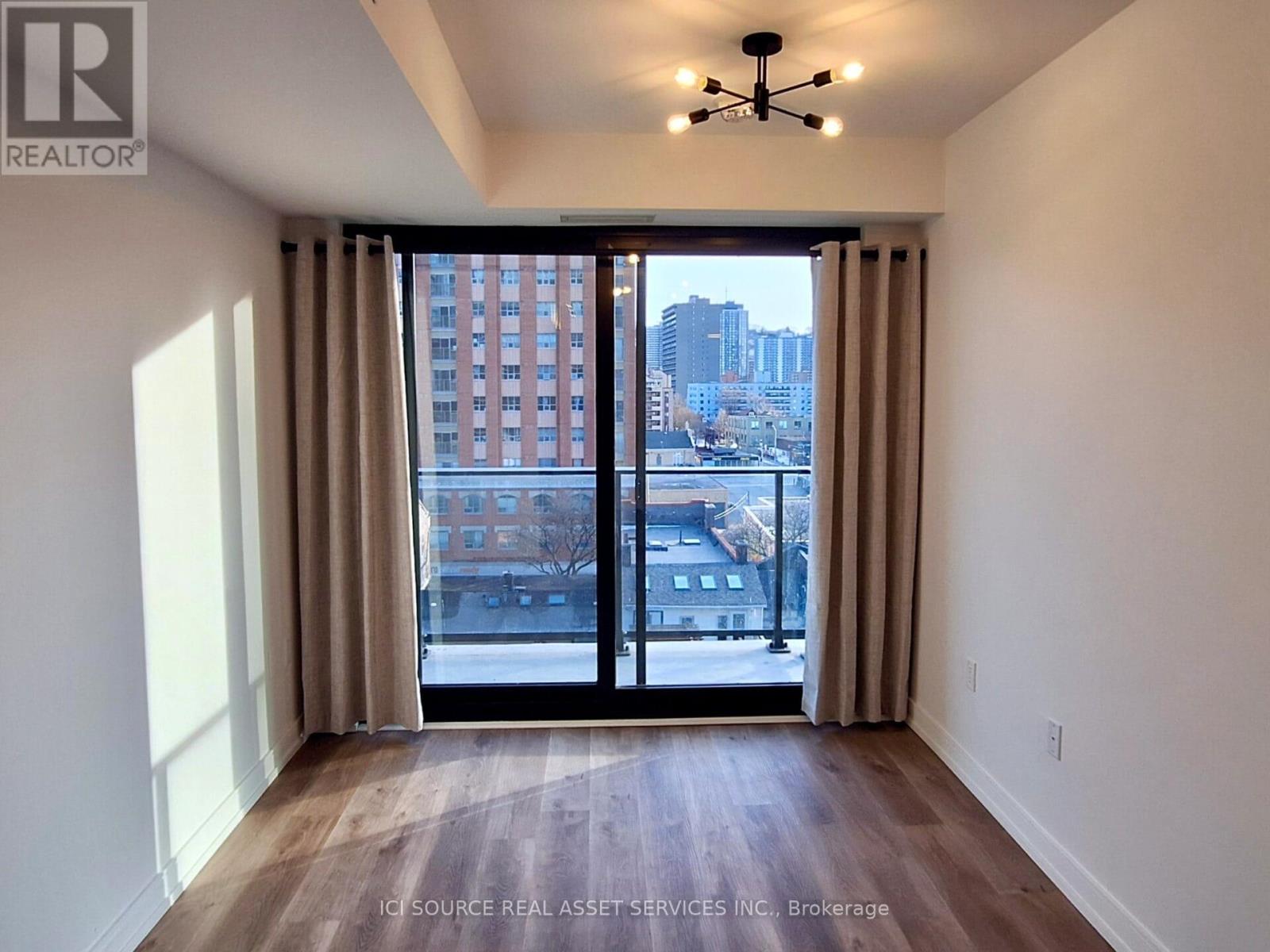 708 - 1 Jarvis Street, Hamilton (Beasley), Ontario  L8R 0A8 - Photo 6 - X12932192