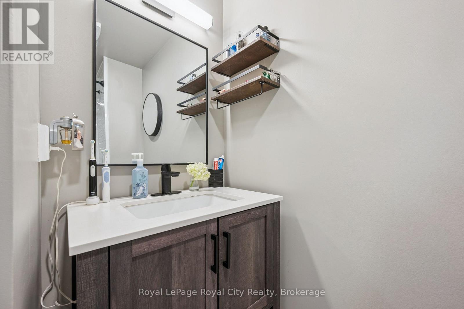 8 - 86 Burns Drive, Guelph, Ontario  N1H 6V9 - Photo 23 - X12886720