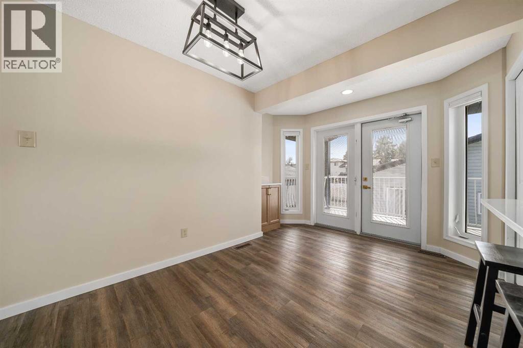 25 Seven Persons Crescent Sw, Medicine Hat, Alberta  T1B 2A6 - Photo 12 - A2295812