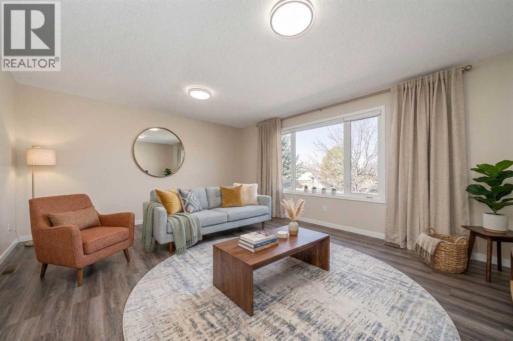 25 Seven Persons Crescent Sw, Medicine Hat, Alberta  T1B 2A6 - Photo 7 - A2295812