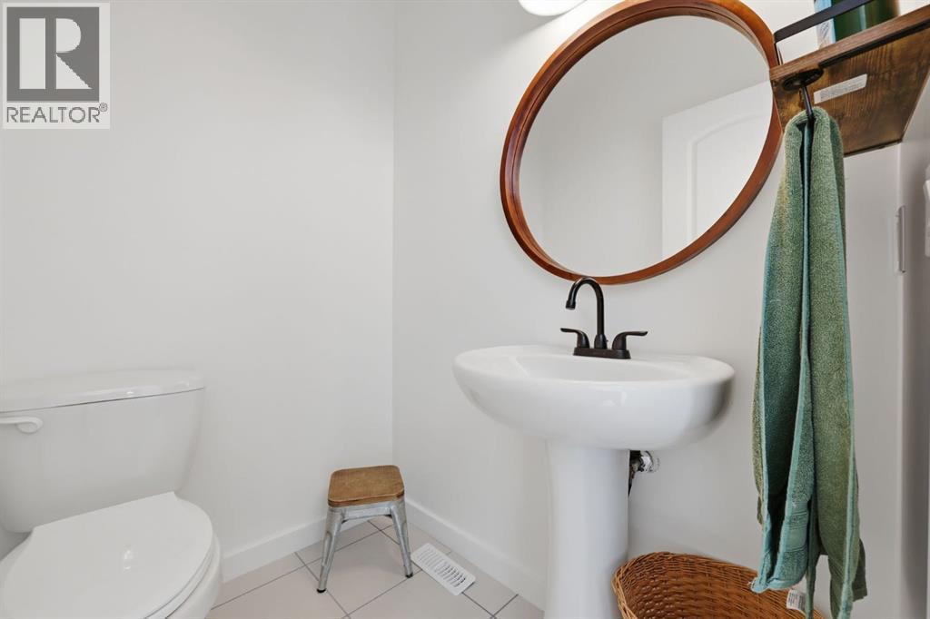 2334 Bayside Circle Sw, Airdrie, Alberta  T4B 0V4 - Photo 17 - A2296429