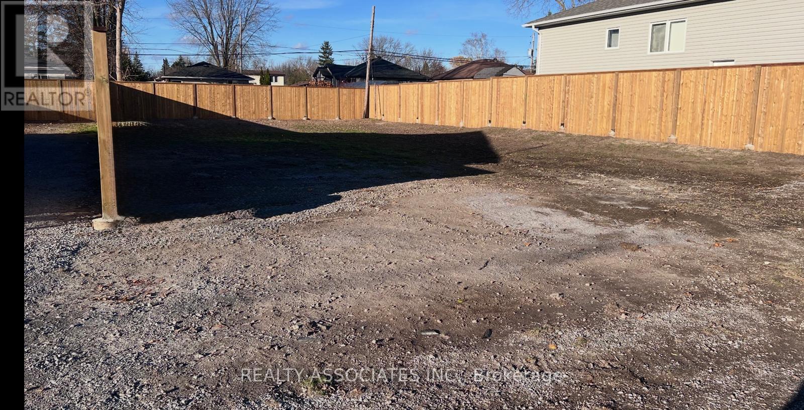 346 Miami Drive, Georgina, Ontario  L4P 2Z7 - Photo 6 - N12929726