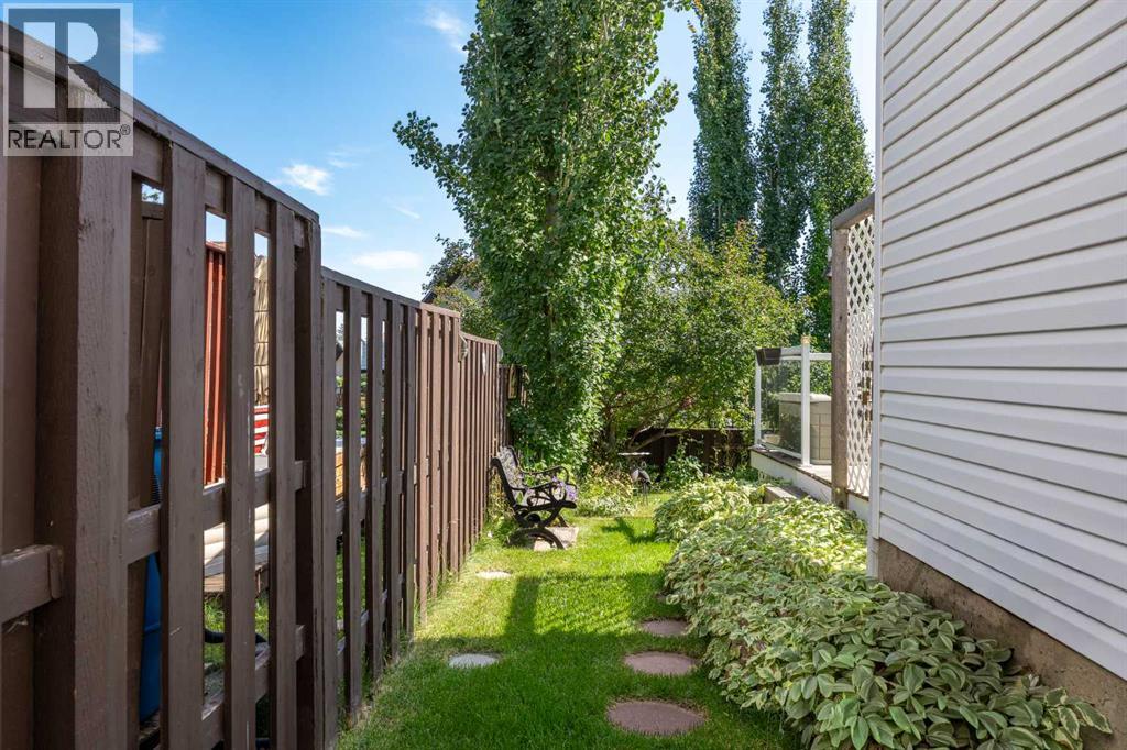 40 Cedargrove Way Sw, Calgary, Alberta  T2W 4V1 - Photo 48 - A2292650