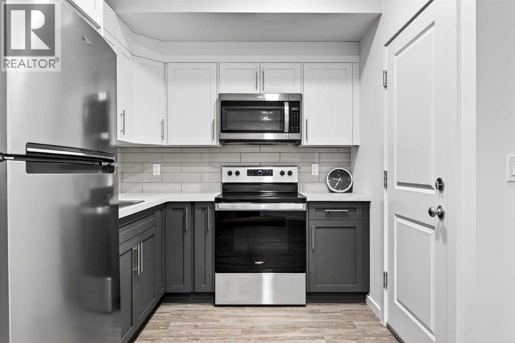 42 Heirloom Manor SE, Calgary, Alberta  T3S 0H2 - Photo 35 - A2297204