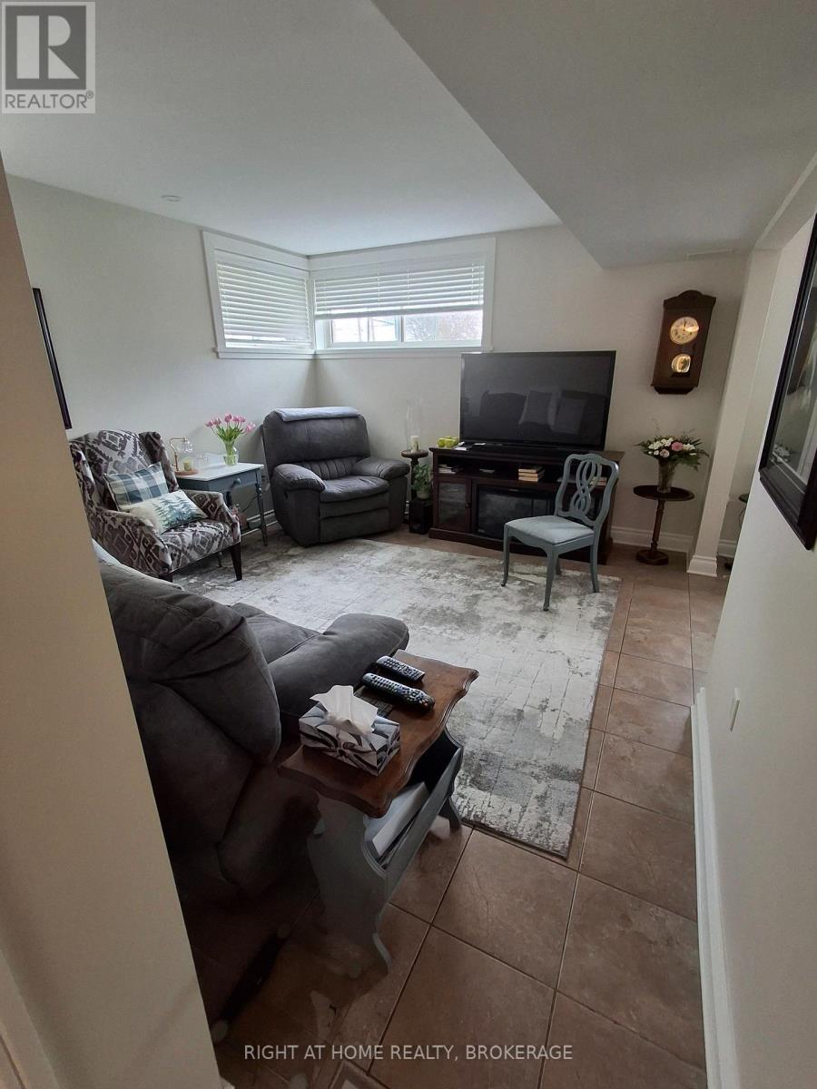 1 - 62 Christie Street, St. Catharines, Ontario  L2N 5H6 - Photo 9 - X12864776