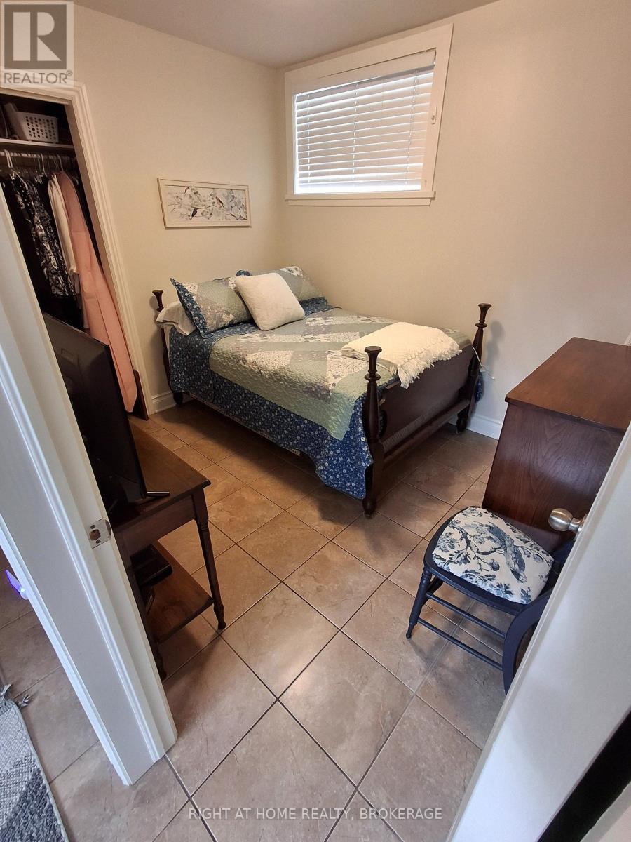 1 - 62 Christie Street, St. Catharines, Ontario  L2N 5H6 - Photo 8 - X12864776