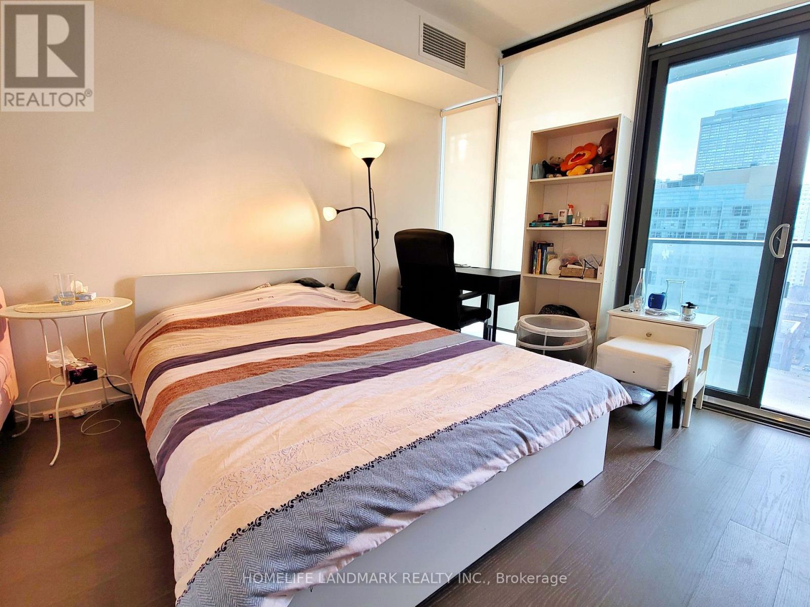 1110 - 11 Wellesley Street W, Toronto (Bay Street Corridor), Ontario  M4Y 1E8 - Photo 5 - C12932218