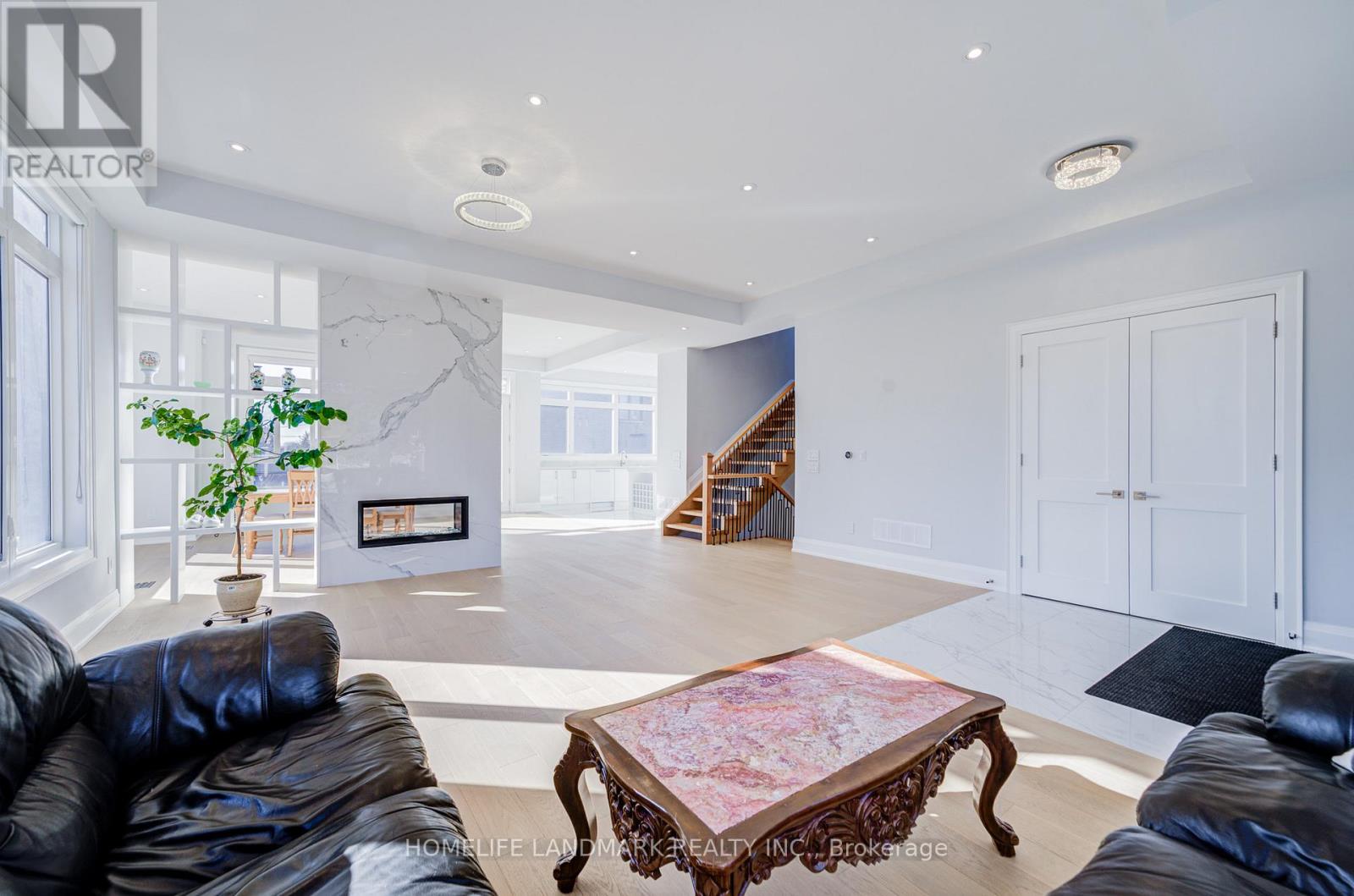 53 Saugeen Crescent, Toronto, Ontario  M1K 3M8 - Photo 5 - E12932230