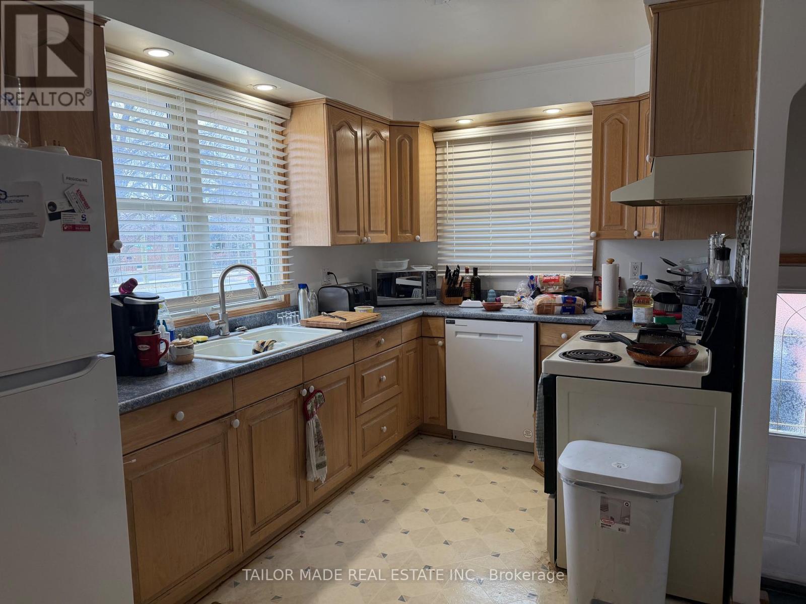 79 Moore Street, Brampton, Ontario  L6X 1V2 - Photo 8 - W12907636