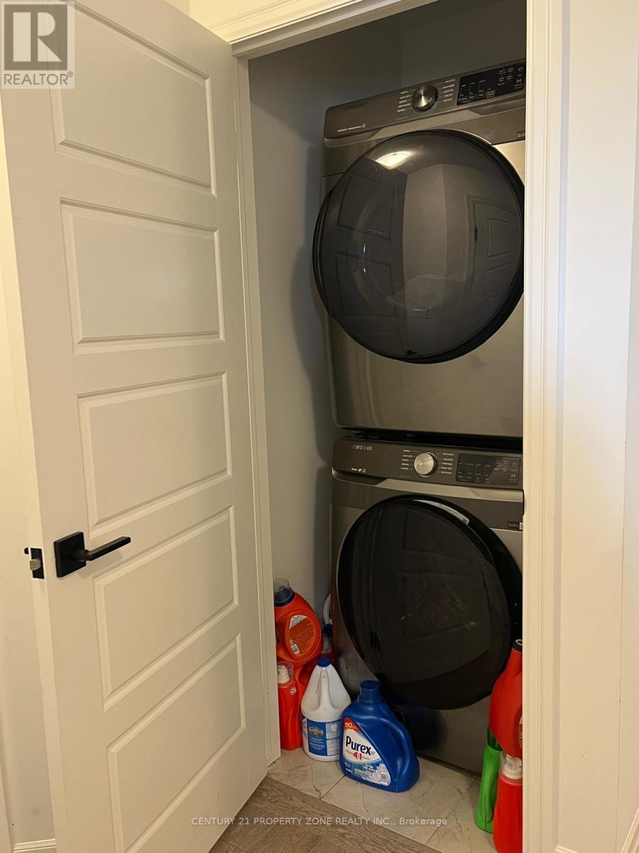 1216 Wheat Boom Drive, Oakville, Ontario  L6H 7W4 - Photo 13 - W12921270