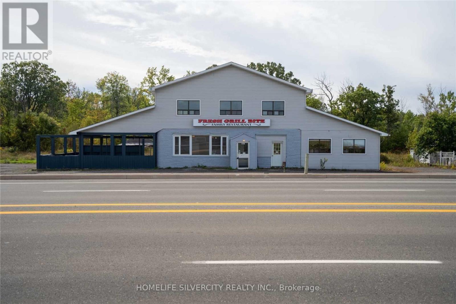 5801 Hwy 3 Freeway, Port Colborne, Ontario  L0S 1R0 - Photo 2 - X12912528
