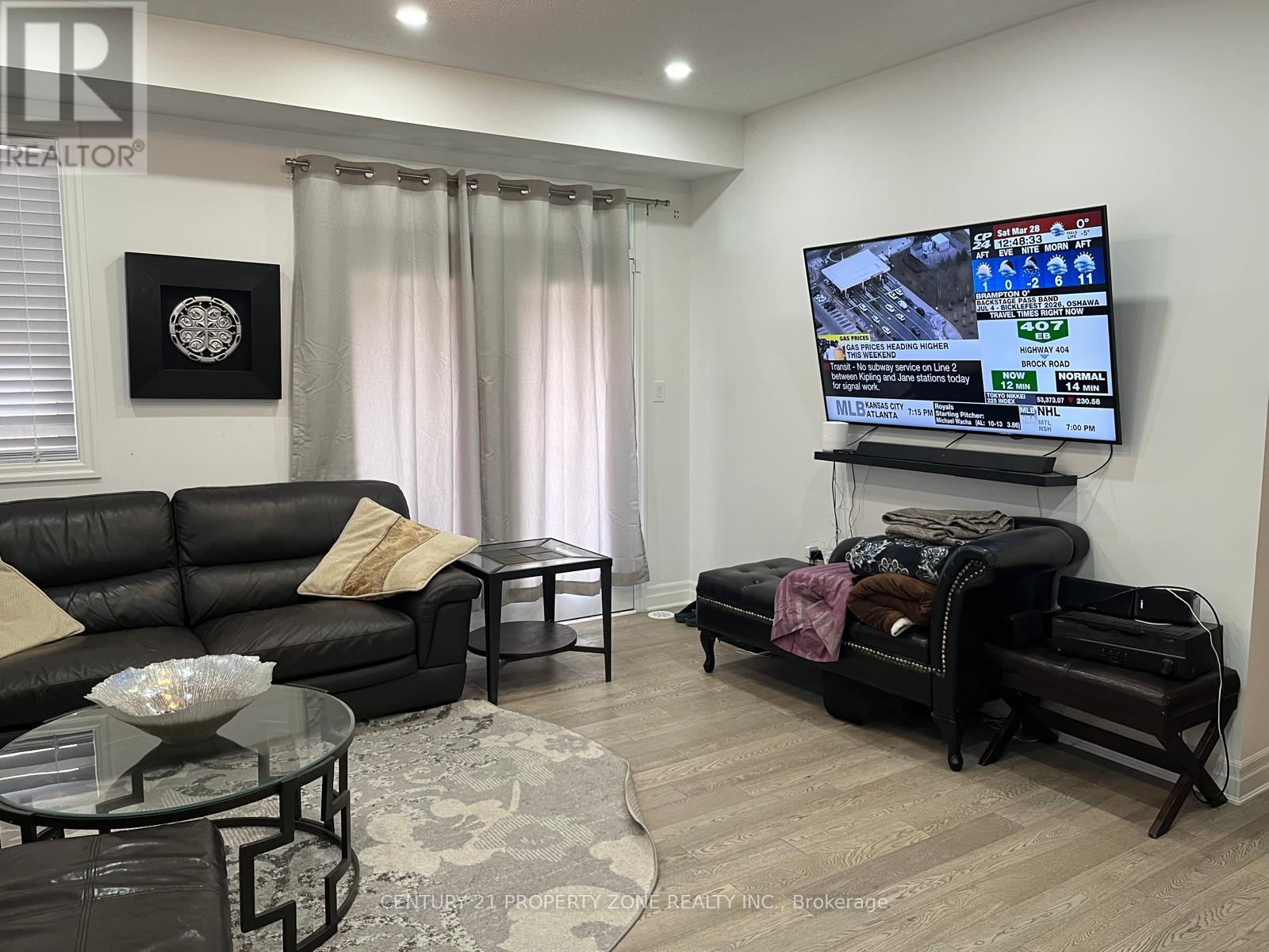 1216 Wheat Boom Drive, Oakville, Ontario  L6H 7W4 - Photo 7 - W12921270