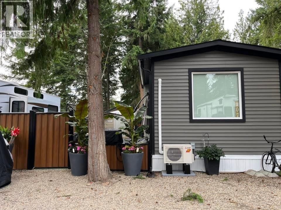 3980 Squilax Anglemont Road Unit# 107, Scotch Creek, British Columbia