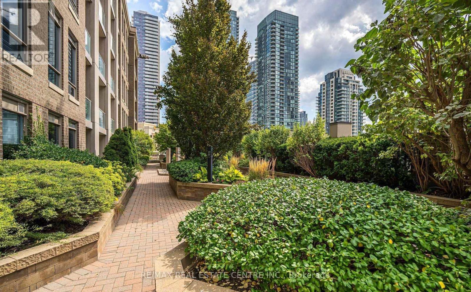 1411 - 388 Prince Of Wales Drive, Mississauga (City Centre), Ontario  L5B 0A1 - Photo 27 - W12932206