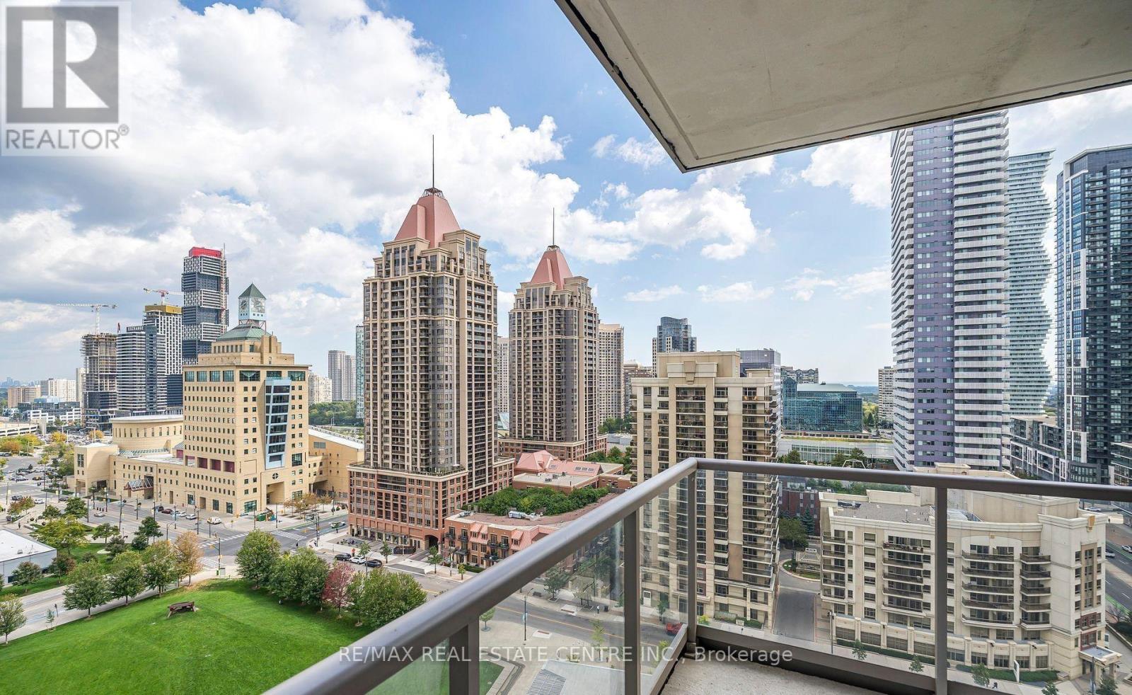 1411 - 388 Prince Of Wales Drive, Mississauga (City Centre), Ontario  L5B 0A1 - Photo 5 - W12932206