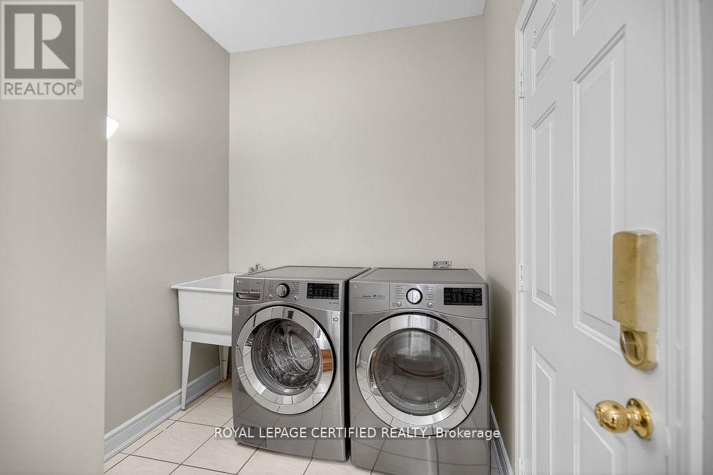 10 Verona Drive, Brampton, Ontario  L6P 1L2 - Photo 16 - W12932226