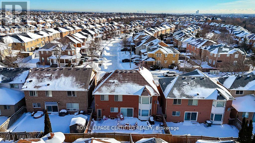 10 Verona Drive, Brampton, Ontario  L6P 1L2 - Photo 46 - W12932226