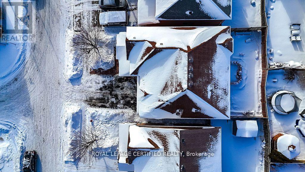 10 Verona Drive, Brampton, Ontario  L6P 1L2 - Photo 47 - W12932226