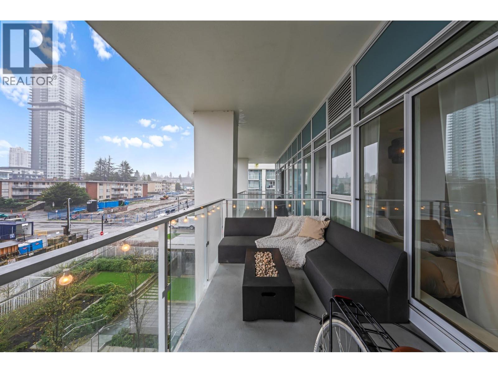 504 652 Whiting Way, Coquitlam, British Columbia  V3J 0K3 - Photo 11 - R3103209