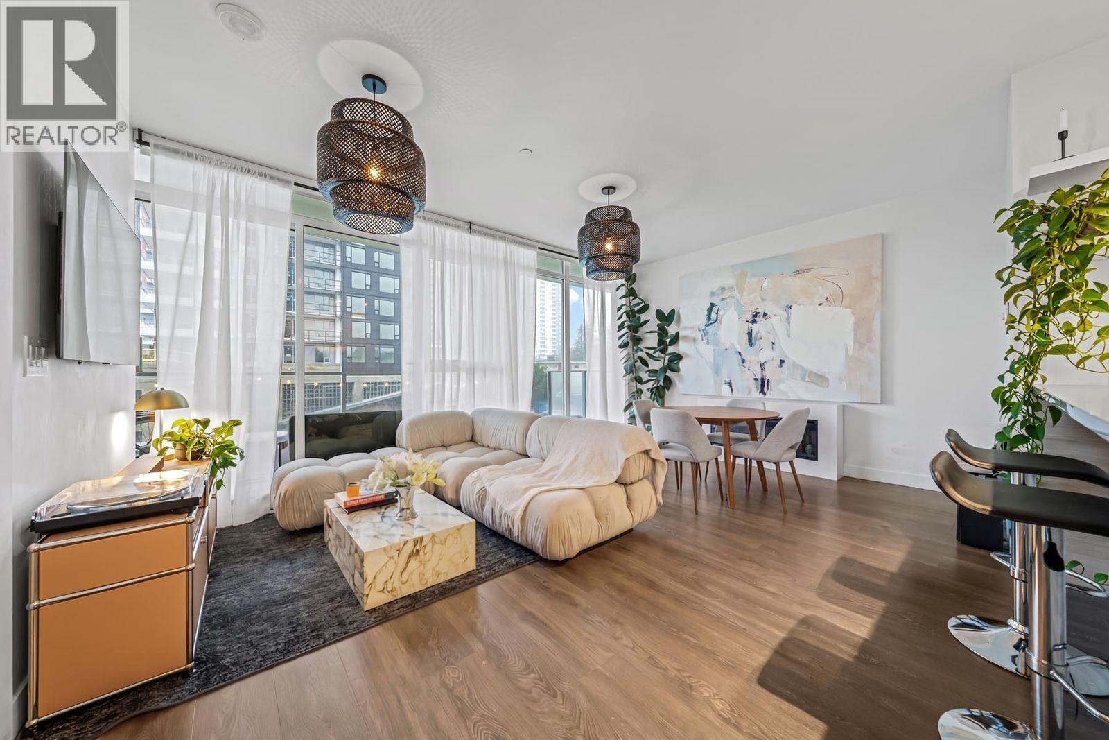 504 652 Whiting Way, Coquitlam, British Columbia  V3J 0K3 - Photo 2 - R3103209