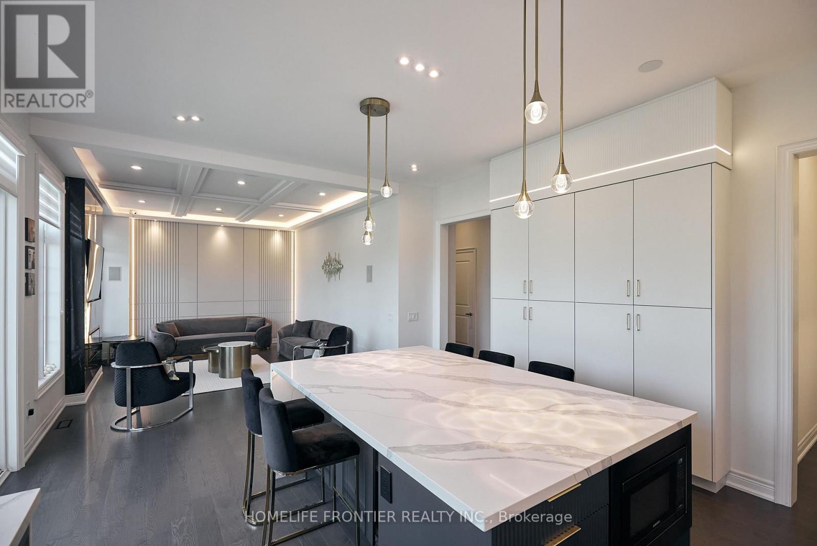 296 Ben Sinclair Avenue, East Gwillimbury, Ontario  L9N 0Z1 - Photo 14 - N12928538